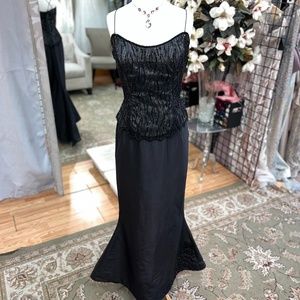 Tina di Martina Style 3018 Size 12 Black Color Dress